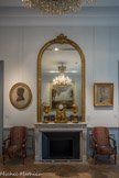 <center></center><center>Musée Marmottan Monet.</center> FRANÇOIS-THIMOTÉE MATELIN 1774-1847 ET THONISSEN
PENDULE DITE « LA BROUILLE »
Vers 1810. CLAUDE GALLE 1759-1815. PAIRE DE BRÛLE-PARFUMS. Bronze ciselé et doré, marbre. ANONYME
PAIRE DE FAUTEUILS Vers 1795-1800 Acajou. PIAT-JOSEPH SAUVAGE 1744-1818
NAPOLÉON BONAPARTE,
PREMIER CONSUL Entre 1799 et 1804 Huile sur toile. A droite, MANUFACTURE PERNON
NAPOLÉON BONAPARTE RÉPARATEUR
Soie brodée.