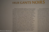 <center>Exposition Toulouse-Lautrec.</center> DEUX GANTS NOIRS.