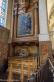 <center>Église Saint-Roch. </center> Chapelle Saint Nicolas. Saint Nicolas apaise la tempête. Alexandre Colin appartient à l'école romantique, il est l'ami intime d'Eugène Delacroix. . Ici, le sujet et sa composition rappellent évidemment le radeau de la Méduse de Géricault peint un demi-siècle plus tôt. Pourtant, ce n'est qu'une illusion due à la similitude apparente de la situation. Chez Géricault, la lumière en clair-obscur accentue l'effet dramatique alors que chez Colin elle construit l'espoir. L'expressivité de Géricault passe par les corps là où celle de Colin passe par les mains, qui expriment la diversité des sentiments humains devant une telle situation.