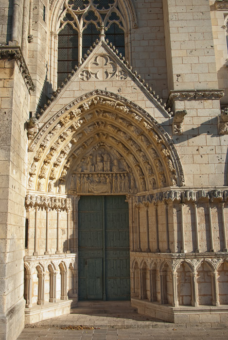 Portail de gauche.
