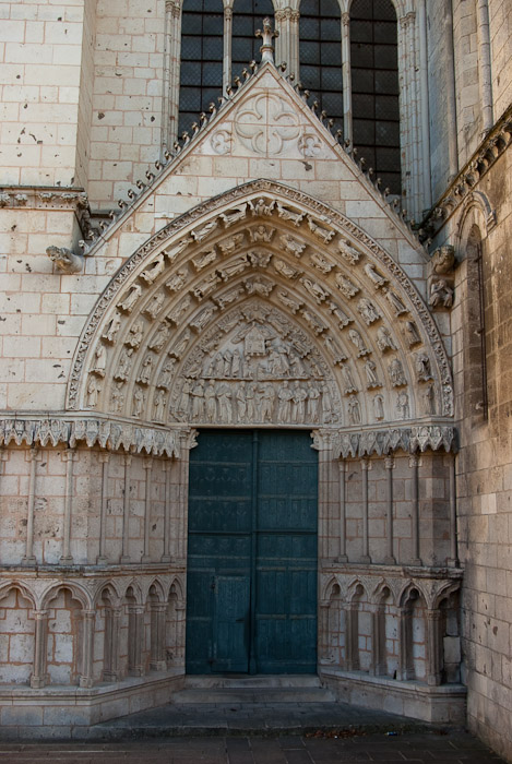 Portail de droite.