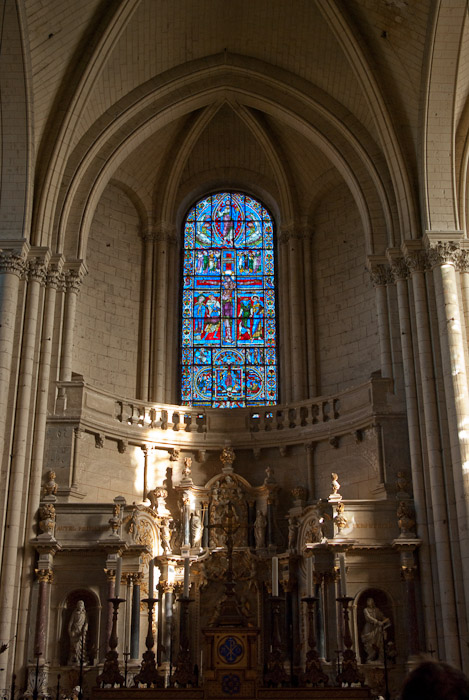 Verrière de la crucifixion.