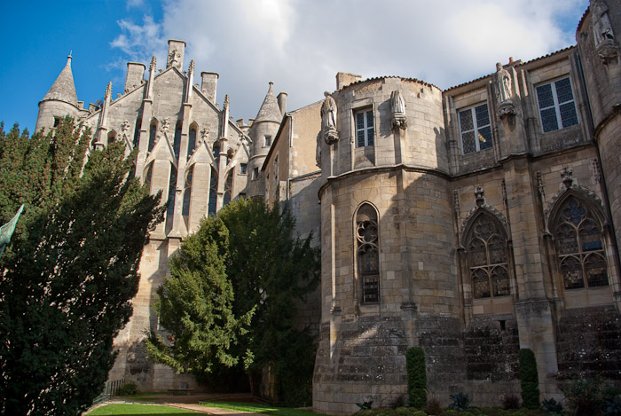 Le palais et la tour Maubergeon
