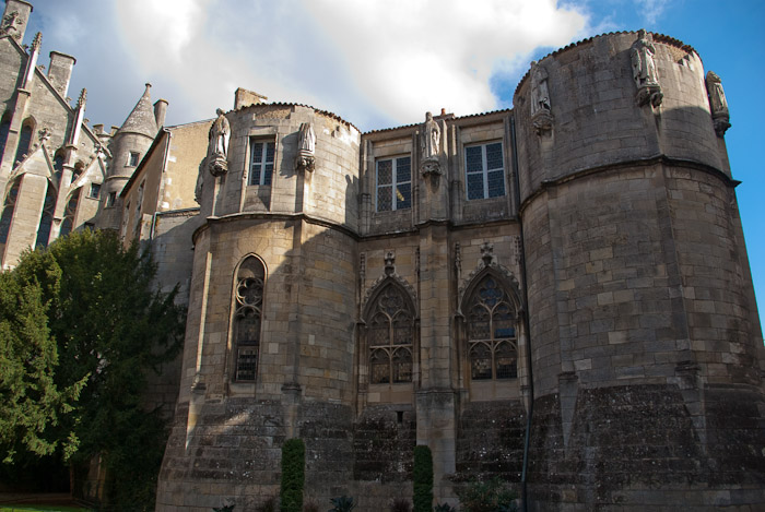 Le palais et la tour Maubergeon