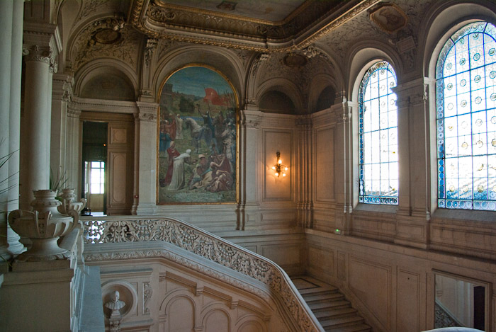 L'Hôtel de Ville.