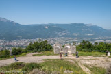 <center>Mémorial National des Troupes de Montagne sur le Mont Jalla.</center>La ruine ouest.