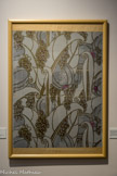 <center>Villard-Bonnot : Maison Bergès et Musée de la Houille Blanche.</center> Papier peint, tout un art !
Fin XVIIIe - début XXe siècle, du 3 mai au 3 novembre 2019. <br> Papier peint à motif de raisins et de fruits.
Société française des Papiers peints, Balagny-sur-Thérain (Oise), 1925.
Papier continu, fond gris clair, impression mécanique, 4 couleurs dont poudre dorée.
Coll. Bibliothèque Forney, Paris.
Les fruits remplacent ici les fleurs. Les motifs sont rehaussés de poudre dorée qui donne à la composition un aspect précieux. L'art naturaliste du XIXe siècle