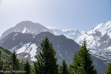 <center>Tramway du Mont-Blanc.</center> A gauche, le refuge du Goûter, à droite, le piton des italiens.