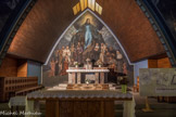 <center>Saint-Gervais-les-Bains : Eglise Notre-Dame-des-Alpes au Fayet.</center> Dans le chœur, le peintre genevois Paul Monnier réalise à la cire d'abeille la grande peinture murale représentant la Vierge au Rocher, entourée des saints liés à la Savoie et à la montagne. Nous pouvons y voir de gauche à droite : François Jaccard, Boniface de Cantorbéry, Marguerite de Valois, Jean d'Espagne, Humbert de Savoie, saint François de Sales, Jeanne de Chantal, Anthelme de Chignin, Louise de Savoie, le père Favre, Amédée de Savoie, Jeanne-Antide Thouret. Le tout est éclairé par un puits de lumière venant de la voûte de l'église.