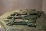 <center>Albertville : Fort du Mont.</center> Construit entre 1877 et 1881 pour arrêter une éventuelle invasion italienne, ce Fort est occupé par l'armée française jusqu'à la fin de la Deuxième Guerre Mondiale.
Pourtant, à peine achevé, il devient quasiment obsolète du fait de l'évolution de l'artillerie et de la mise en place d'une autre ligne de défense, plus proche de la frontière italienne, autour de Bourg-Saint-Maurice.
Le Fort du Mont n'a ainsi jamais connu de combats.