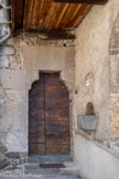 <center>Beaufort-sur-Doron : Église Saint-Maxime.</center> Porte du clocher.