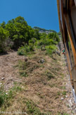 <center>Funiculaire de Saint-Hilaire-du-Touvet.</center> On aperçoit la zone d'évitement avec les deux voies.