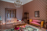 <center>Conflans : Château de Manuel de Locatel.</center> Le salon rouge.