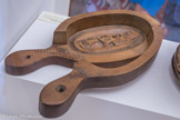 <center>Conflans : Musée d’Art et d’Histoire.</center> Moule à tome.
Bois d’érable - Fin XIXème siècle.